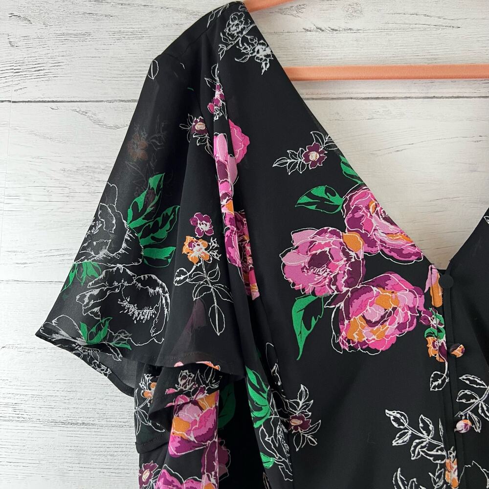 Torrid NWT Floral Chiffon Crop Blouse Size 2X - Picture 4 of 10